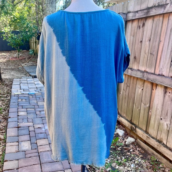 Umgee Dip Dye Lady’s Top im Peacock; Size Small - Picture 4 of 7